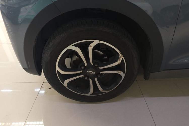 Used Chery QQ Little Ant 2021 150 000 Yuan Ant Fan Edition Ant Trend Version Lithium Iron Phosphate Left Front Wheel Hub