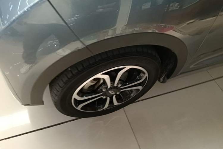 Used Chery QQ Little Ant 2021 150 000 Yuan Ant Fan Edition New Ant Cool Version Lithium Iron Phosphate Left Front Wheel Hub