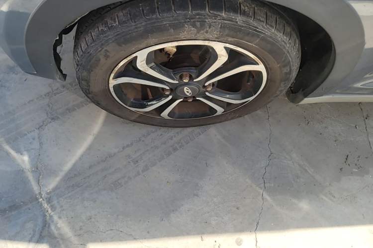 Used Chery QQ Little Ant 2021 150 000 Yuan Ant Fan Edition Ant Cool Version Lithium Iron Phosphate Left Front Wheel Hub