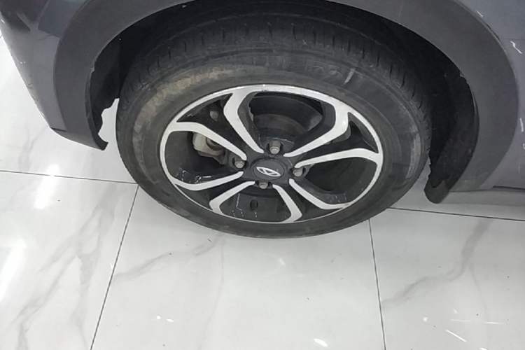 Used Chery QQ Little Ant 2021 200 000 Yuan "Ant Fan" Edition Energized Version NMC Lithium Battery 301 km Left Front Wheel Hub