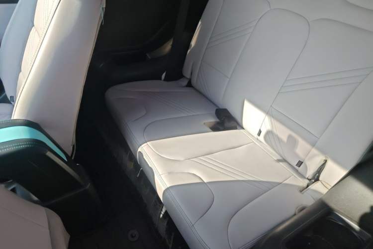 Used Chery QQ Little Ant 2021 Revised Version 150 000 Yuan Ant Fan Edition New Ant Cool Edition Lithium Iron Phosphate Left Rear Seat