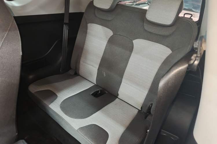 Used Chery QQ Little Ant 2021 200 000-Yuan Ant Fan Edition Energized Version Lithium Iron Phosphate 301 km Left Rear Seat