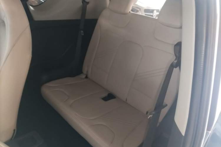 Used Chery QQ Little Ant 2021 150 000 Yuan "Ant Fan" Edition Ant Cool Version with Ternary Lithium Left Rear Seat