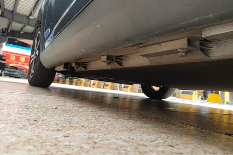 Used Chery QQ Little Ant 2021 200 000-Yuan Ant Fan Edition Talent Version Lithium Iron Phosphate 301 km Left Side Sill