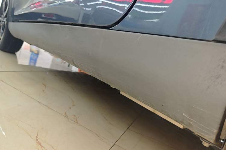 Used Chery QQ Little Ant 2021 150 000 Yuan "Ant Fan" Edition New Ant Cool Version Lithium-Ion Battery Left Side Sill