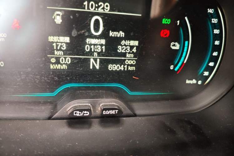 Used Chery QQ Little Ant 2021 200 000-Yuan Ant Fan Edition Talent Version NMC Battery 301 km Odometer Close Up