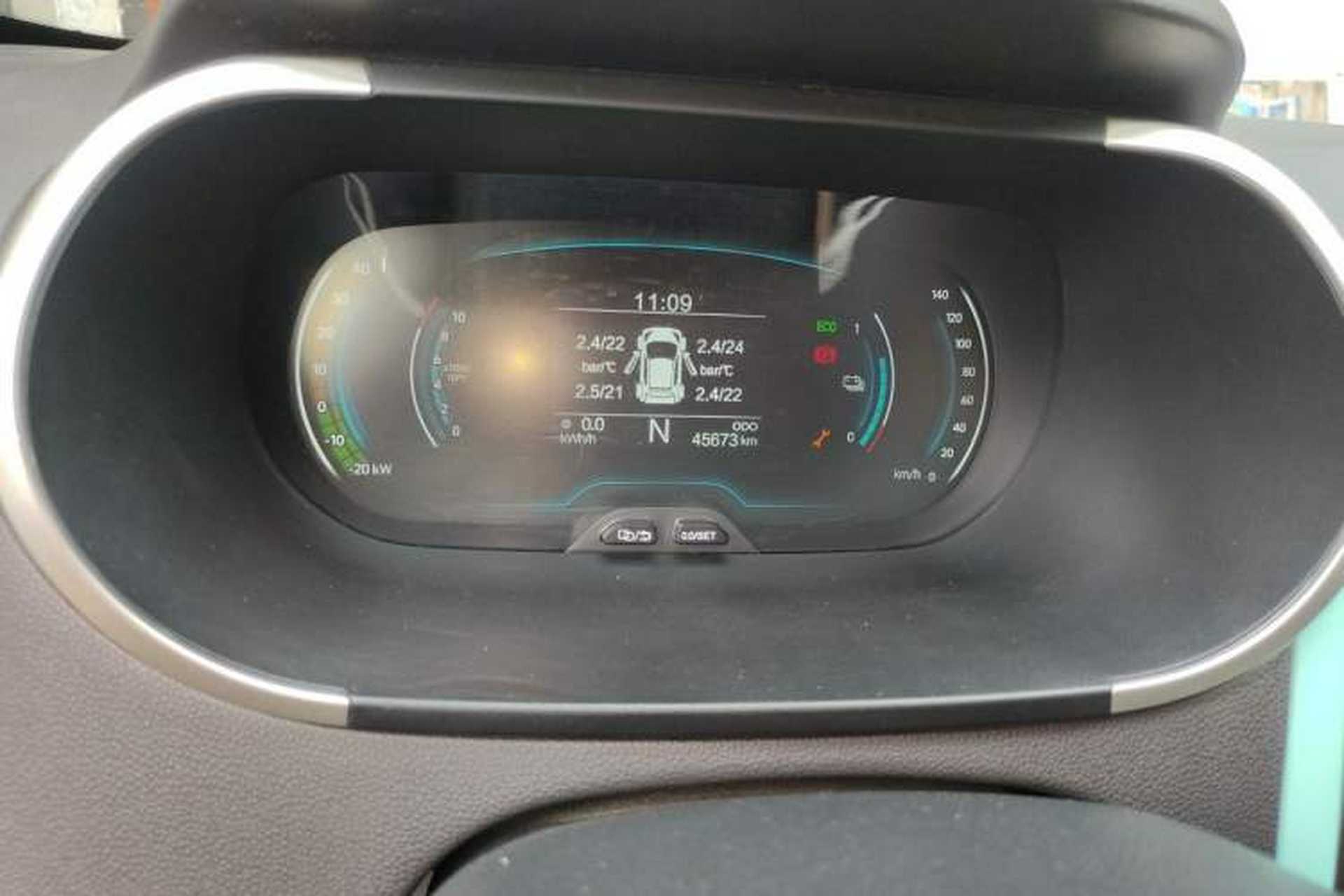 Used Chery QQ Little Ant 2021 150 000 Yuan Ant Fan Edition New Ant Cool Version Lithium Iron Phosphate Odometer Close Up