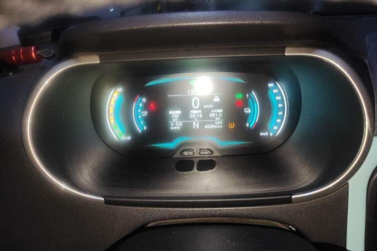 Used Chery QQ Little Ant 2021 150 000 Yuan Ant Fan Edition Ant Cool Version Lithium Iron Phosphate Odometer Close Up