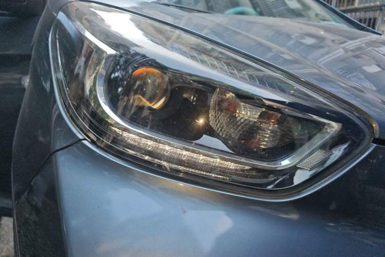 Used Chery QQ Little Ant 2021 150 000 Yuan Ant Fan Edition Ant Cool Version Lithium Iron Phosphate Right Front Headlight