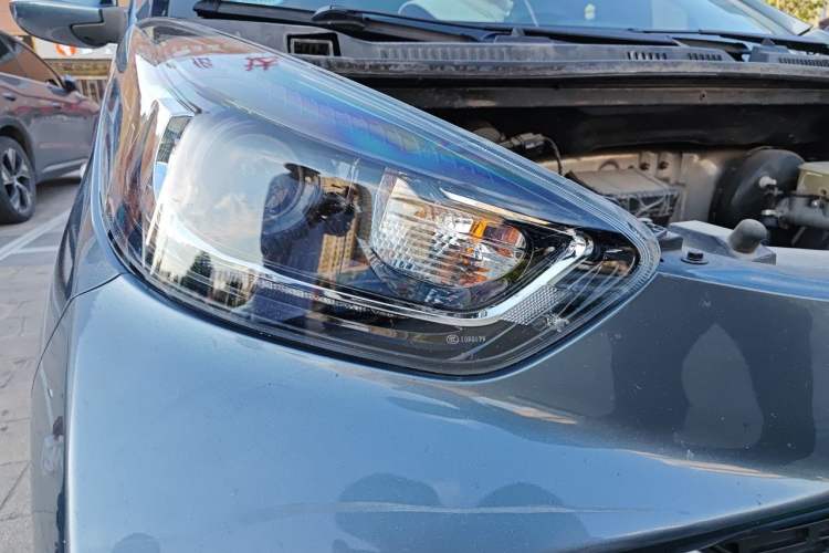 Used Chery QQ Little Ant 2021 200 000-Yuan Ant Fan Edition Oxygen Version Lithium Iron Phosphate 301 km Right Front Headlight