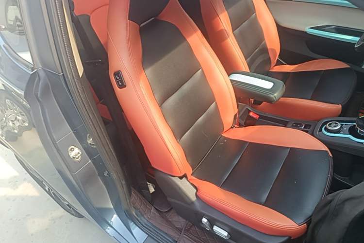 Used Chery QQ Little Ant 2021 150 000 Yuan "Ant Fan" Edition New Ant Xuan Version Lithium-NMC Battery Right Front Seat