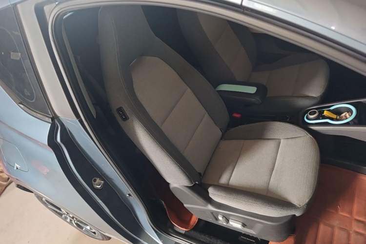 Used Chery QQ Little Ant 2021 150 000 Yuan "Ant Fan" Edition New Ant Xuan Version Lithium-NMC Battery Right Front Seat