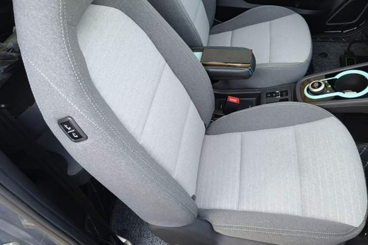 Used Chery QQ Little Ant 2021 150 000 Yuan "Ant Fan" Edition New Ant Xuan Version Lithium-NMC Battery Right Front Seat