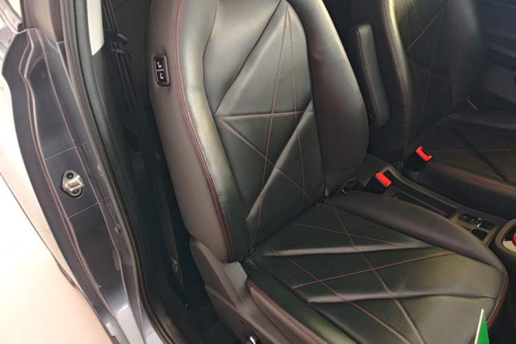 Used Chery QQ Little Ant 2021 200 000-Yuan Ant Fan Edition Oxygen Version Lithium Iron Phosphate 301 km Right Front Seat