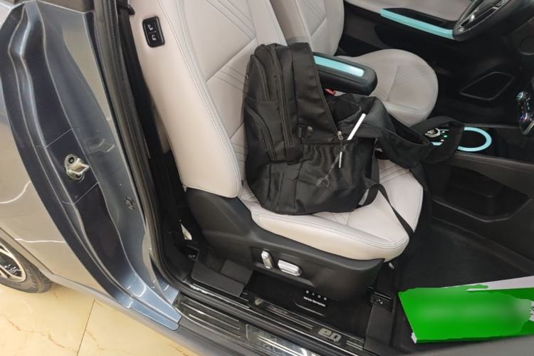 Used Chery QQ Little Ant 2021 150 000 Yuan "Ant Fan" Edition New Ant Cool Version Lithium-Ion Battery Right Front Seat