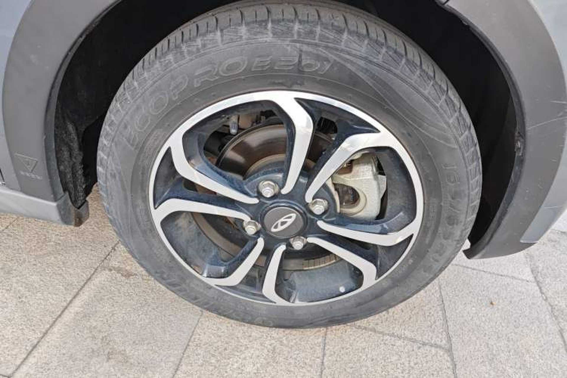 Used Chery QQ Little Ant 2021 200 000-Yuan Ant Fan Edition Oxygen Version Lithium Iron Phosphate 301 km Right Front Wheel Hub