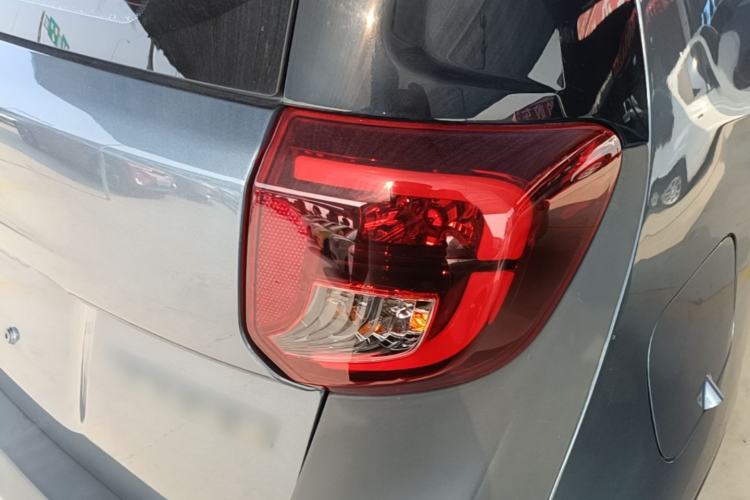 Used Chery QQ Little Ant 2021 200 000-Yuan Ant Fan Edition Talent Version NMC Battery 301 km Right Rear Taillight