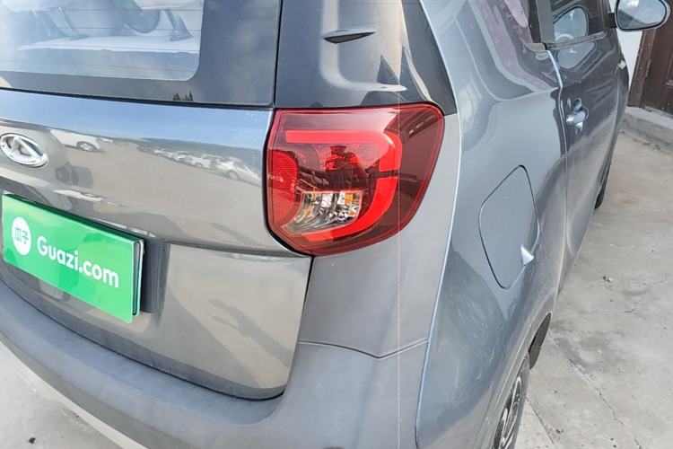 Used Chery QQ Little Ant 2021 200 000-Yuan Ant Fan Edition Talent Version NMC Battery 301 km Right Rear Taillight