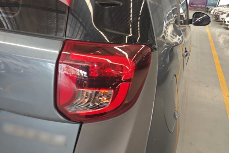 Used Chery QQ Little Ant 2021 200 000-Yuan Ant Fan Edition Talent Version NMC Battery 301 km Right Rear Taillight