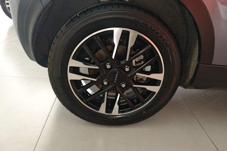 Used Chery QQ Little Ant 2021 200 000-Yuan Ant Fan Edition Oxygen Version Lithium Iron Phosphate 301 km Right Rear Wheel Hub