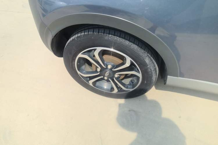 Used Chery QQ Little Ant 2021 150 000 Yuan Ant Fan Edition Ant Trend Version Lithium-Ion Battery Right Rear Wheel Hub