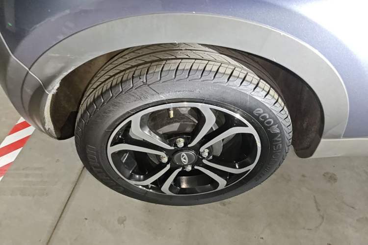 Used Chery QQ Little Ant 2021 150 000 Yuan Ant Fan Edition New Ant Cool Version Lithium Iron Phosphate Right Rear Wheel Hub