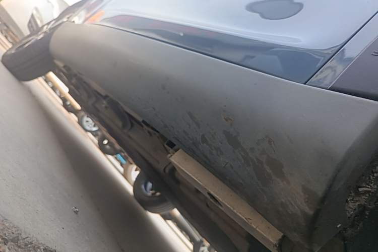 Used Chery QQ Little Ant 2021 150 000 Yuan "Ant Fan" Edition New Ant Xuan Version Lithium-NMC Battery Right Side Sill