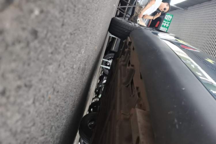 Used Chery QQ Little Ant 2021 150 000 Yuan "Ant Fan" Edition New Ant Xuan Version Lithium-NMC Battery Right Side Sill