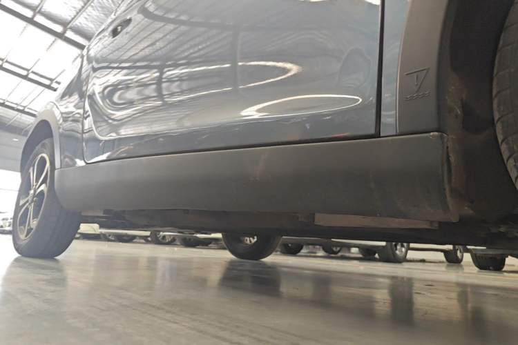 Used Chery QQ Little Ant 2021 200 000-Yuan Ant Fan Edition Talent Version NMC Battery 301 km Right Side Sill