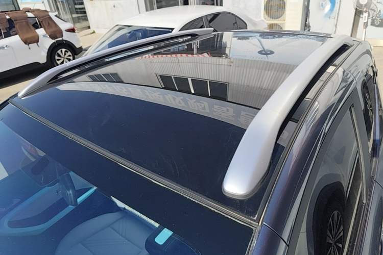 Used Chery QQ Little Ant 2021 150 000 Yuan "Ant Fan" Edition New Ant Cool Version Lithium-Ion Battery Roof