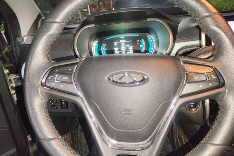 Used Chery QQ Little Ant 2021 200 000-Yuan Ant Fan Edition Talent Version NMC Battery 301 km Steering Wheel