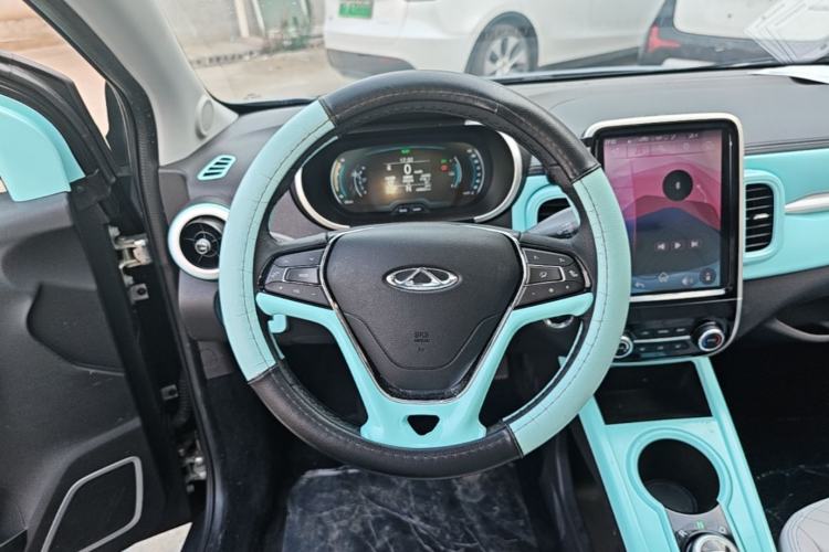Used Chery QQ Little Ant 2021 200 000 Yuan "Ant Fan" Edition Energized Version NMC Lithium Battery 301 km Steering Wheel