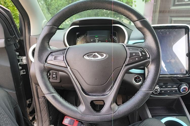 Used Chery QQ Little Ant 2021 200 000-Yuan Ant Fan Edition Talent Version NMC Battery 301 km Steering Wheel