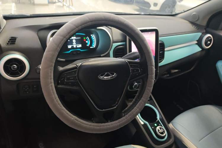 Used Chery QQ Little Ant 2021 150 000 Yuan Ant Fan Edition Ant Trend Version Lithium Iron Phosphate Steering Wheel
