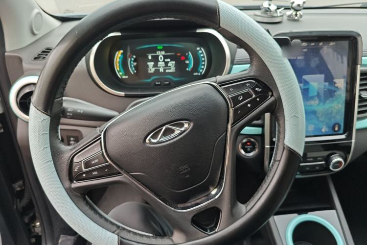 Used Chery QQ Little Ant 2021 150 000 Yuan "Ant Fan" Edition New Ant Cool Version Lithium-Ion Battery Steering Wheel