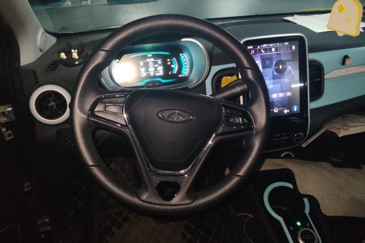 Used Chery QQ Little Ant 2021 200 000-Yuan Ant Fan Edition Oxygen Version Lithium Iron Phosphate 301 km Steering Wheel