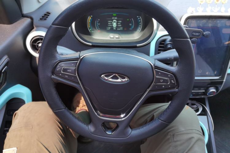 Used Chery QQ Little Ant 2021 150 000 Yuan "Ant Fan" Edition New Ant Cool Version Lithium-Ion Battery Steering Wheel