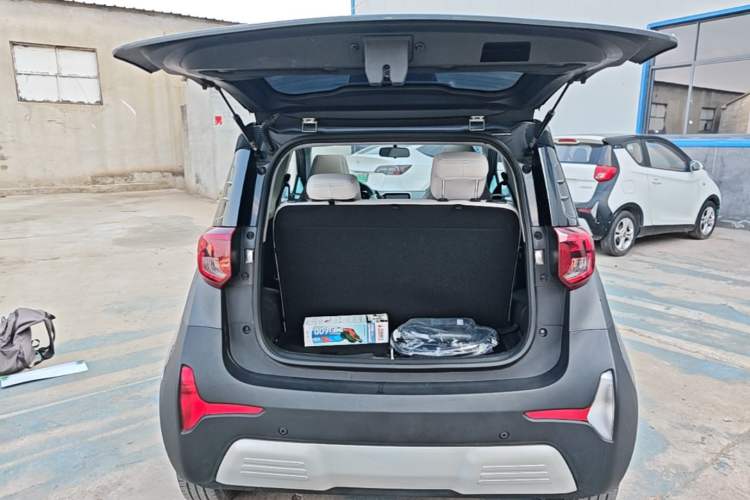 Used Chery QQ Little Ant 2021 200 000 Yuan "Ant Fan" Edition Energized Version NMC Lithium Battery 301 km Trunk