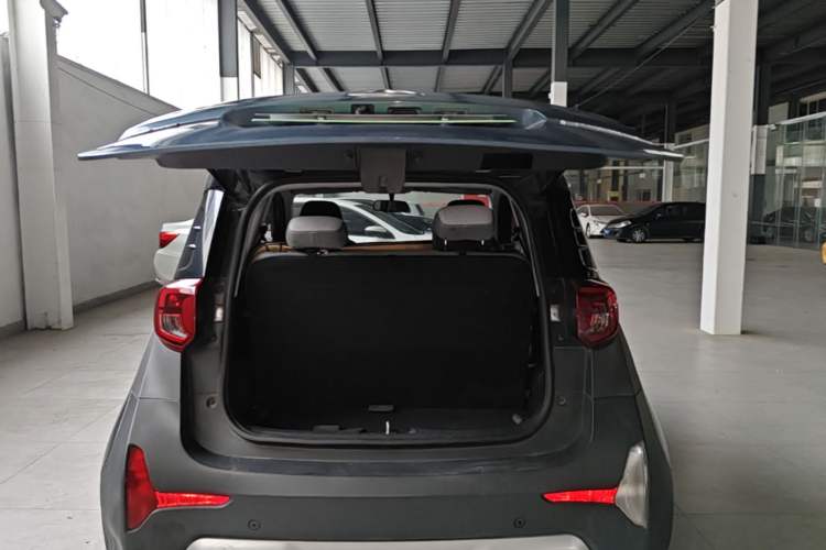 Used Chery QQ Little Ant 2021 150 000 Yuan "Ant Fan" Edition New Ant Cool Version Lithium-Ion Battery Trunk