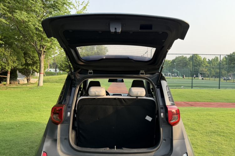 Used Chery QQ Little Ant 2021 200 000-Yuan Ant Fan Edition Talent Version NMC Battery 301 km Trunk