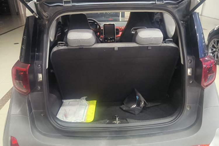 Used Chery QQ Little Ant 2021 150 000 Yuan "Ant Fan" Edition New Ant Cool Version Lithium-Ion Battery Trunk