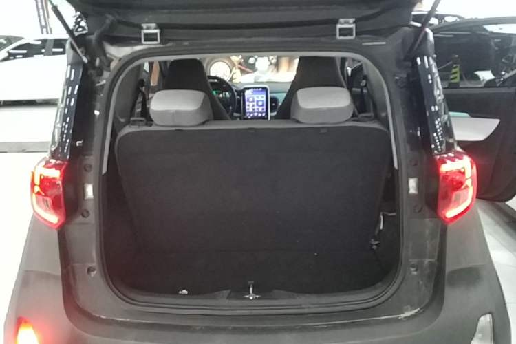 Used Chery QQ Little Ant 2021 200 000 Yuan "Ant Fan" Edition Energized Version NMC Lithium Battery 301 km Trunk