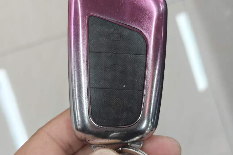 Used Chery QQ Little Ant 2021 200 000-Yuan Ant Fan Edition Energized Version Lithium Iron Phosphate 301 km Vehicle Key