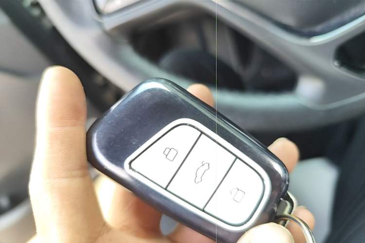 Used Chery QQ Little Ant 2021 200 000-Yuan Ant Fan Edition Talent Version NMC Battery 301 km Vehicle Key