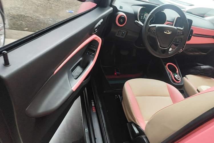 Used Chery QQ Little Ant 2021 200 000-Yuan Ant Fan Edition Talent Version NMC Battery 301 km Driver Seat