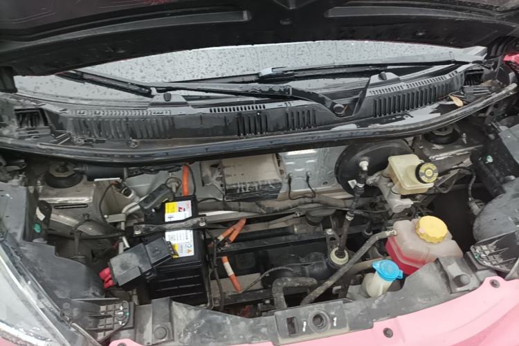 Used Chery QQ Little Ant 2021 200 000 Yuan Ant Fan Edition Energized Version Lithium Iron Phosphate 301 km Engine Bay