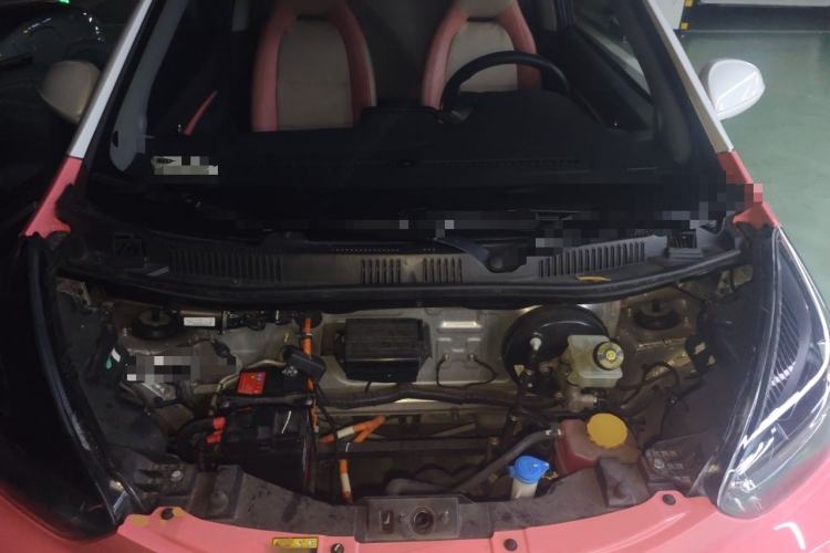 Used Chery QQ Little Ant 2021 200 000-Yuan Ant Fan Edition Oxygen Version Lithium Iron Phosphate 301 km Engine Bay