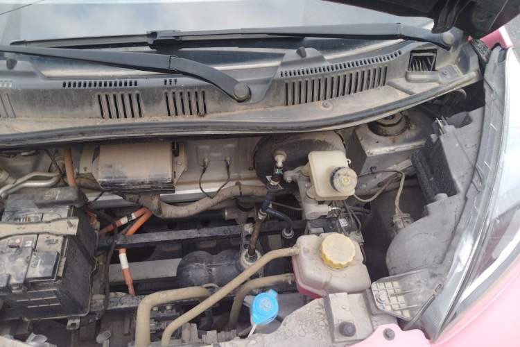 Used Chery QQ Little Ant 2021 200 000-Yuan Ant Fan Edition Talent Version NMC Battery 301 km Engine Bay Left
