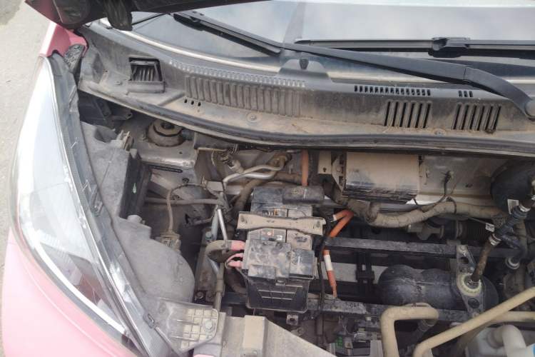 Used Chery QQ Little Ant 2021 200 000-Yuan Ant Fan Edition Talent Version NMC Battery 301 km Engine Bay Right