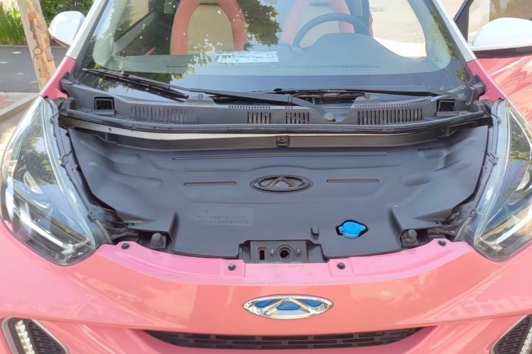 Used Chery QQ Little Ant 2021 200 000 Yuan "Ant Fan" Edition Energized Version NMC Lithium Battery 301 km Engine Bay